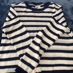 SO Long sleeve sweater crop